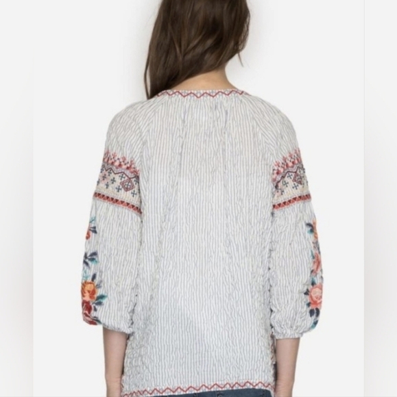 Johnny Was Workshop Nadia Embroidered White Peasant Blouse Medium NWOT - Picture 3 of 16